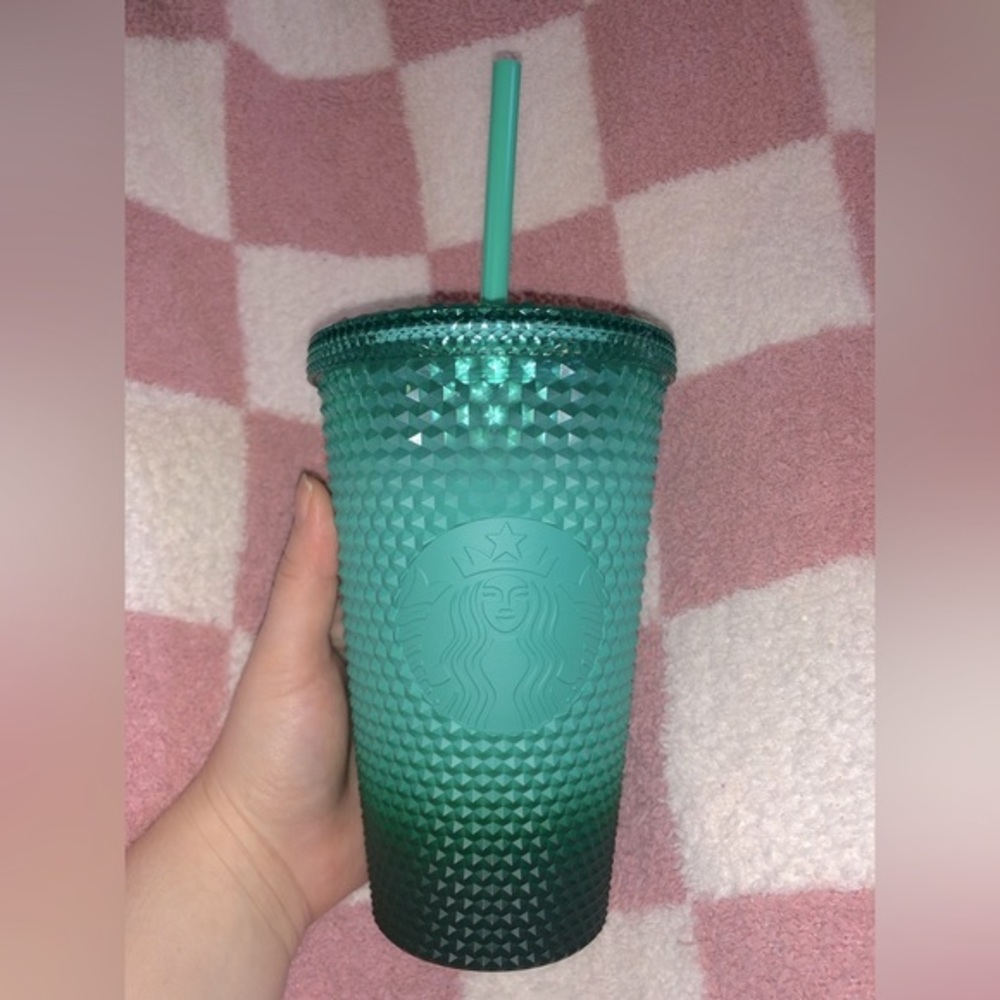 New with tags Starbucks Waxberry Mint 2022 Christmas Grande Tumbler 16oz